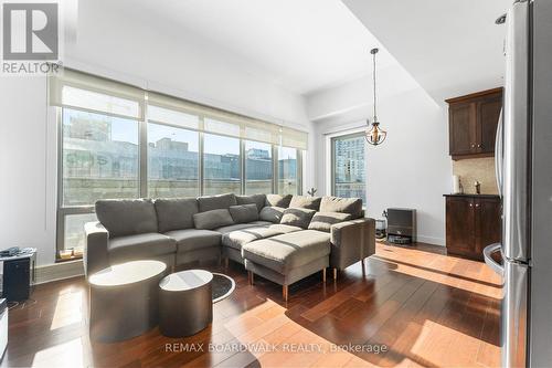 401 - 90 George Street, Ottawa, ON - Indoor Photo Showing Living Room