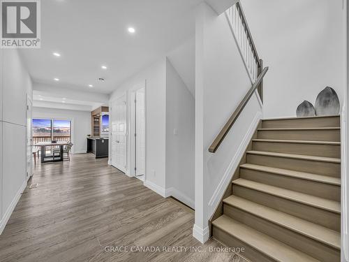 118 Bear Street, Essex, ON - Indoor Photo Showing Other Room