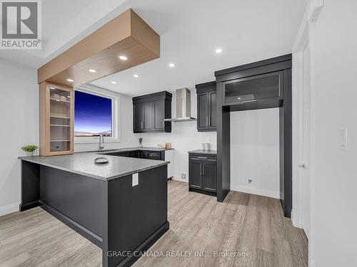118 Bear Street, Essex, ON - Indoor Photo Showing Kitchen