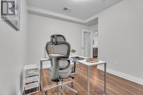 313 - 260 Villagewalk Boulevard, London North, ON - Indoor Photo Showing Office