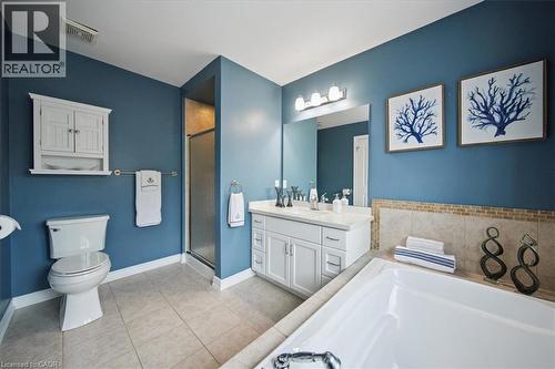 105 Oakhaven Place, Ancaster, ON - Indoor Photo Showing Bathroom
