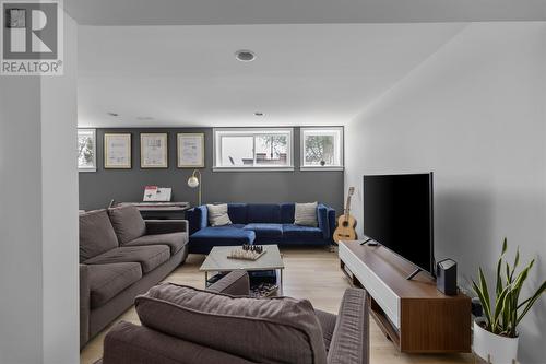 171 River Rd, Sault Ste. Marie, ON - Indoor Photo Showing Living Room