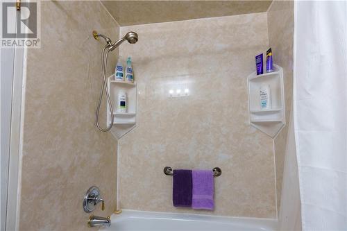 2365 Grenoble Unit# 29, Sudbury, ON - Indoor Photo Showing Bathroom