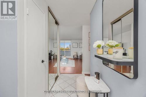 810 - 1 Royal Orchard Blv Boulevard, Markham, ON - Indoor Photo Showing Other Room