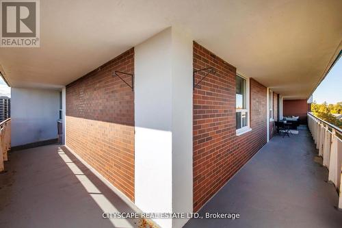 810 - 1 Royal Orchard Blv Boulevard, Markham, ON - Outdoor With Exterior