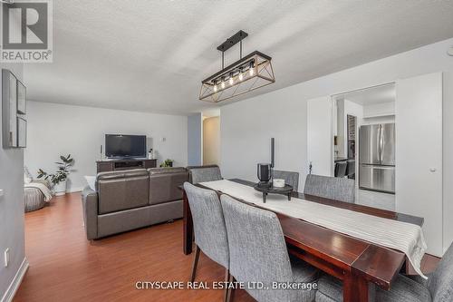 810 - 1 Royal Orchard Blv Boulevard, Markham, ON - Indoor