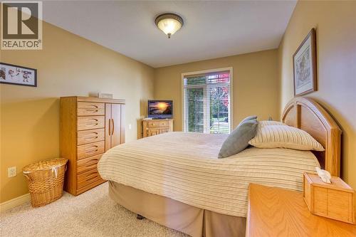 216 Gemstone Court, Sarnia, ON - Indoor Photo Showing Bedroom