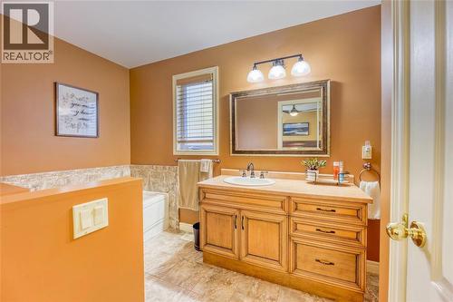 216 Gemstone Court, Sarnia, ON - Indoor Photo Showing Bathroom