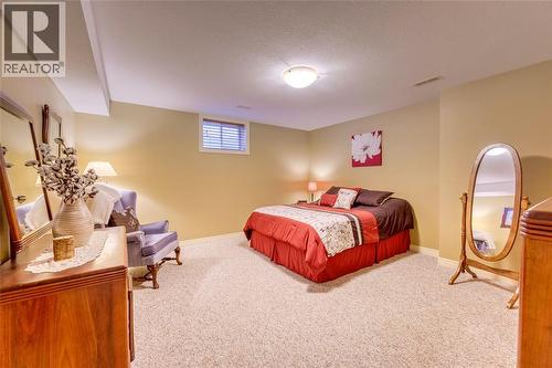 216 Gemstone Court, Sarnia, ON - Indoor