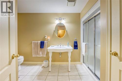 216 Gemstone Court, Sarnia, ON - Indoor Photo Showing Bathroom