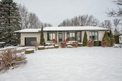 225 Rue Dupont  Saint-Jean-Sur-Richelieu, QC J2X 5R5
