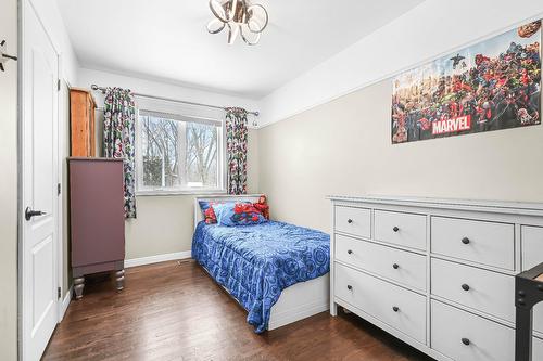 Chambre à coucher - 225 Rue Dupont, Saint-Jean-Sur-Richelieu, QC - Indoor Photo Showing Bedroom
