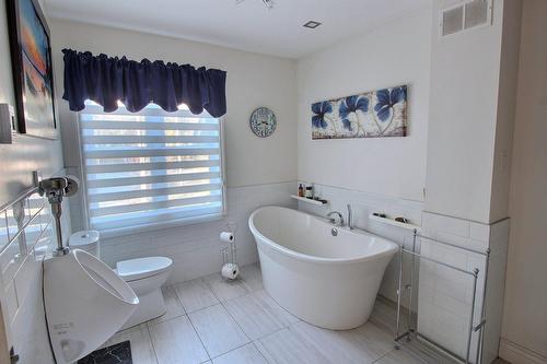 Salle de bains - 10208 Ch. De L'Éden, Rouyn-Noranda, QC - Indoor Photo Showing Bathroom