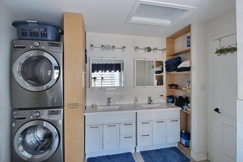 Salle de bains - 10208 Ch. De L'Éden, Rouyn-Noranda, QC - Indoor Photo Showing Laundry Room