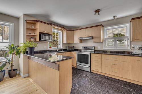 Cuisine - 434 Rue Simonne-Monet-Chartrand, Lévis (Les Chutes-De-La-Chaudière-Ouest), QC - Indoor Photo Showing Kitchen With Double Sink