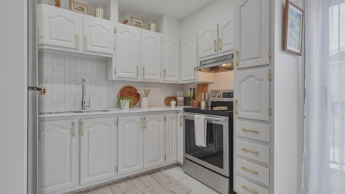 Cuisine - 2423 Rue Boisvin, Longueuil (Le Vieux-Longueuil), QC - Indoor Photo Showing Kitchen