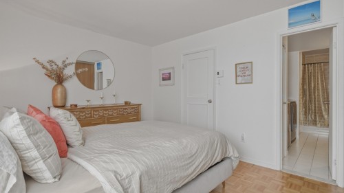 Chambre à coucher principale - 2423 Rue Boisvin, Longueuil (Le Vieux-Longueuil), QC - Indoor Photo Showing Bedroom