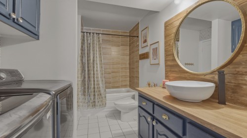 Salle de bains - 2423 Rue Boisvin, Longueuil (Le Vieux-Longueuil), QC - Indoor