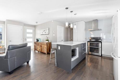 Cuisine - 6820 Av. Poirier, Québec (Charlesbourg), QC - Indoor Photo Showing Kitchen With Upgraded Kitchen