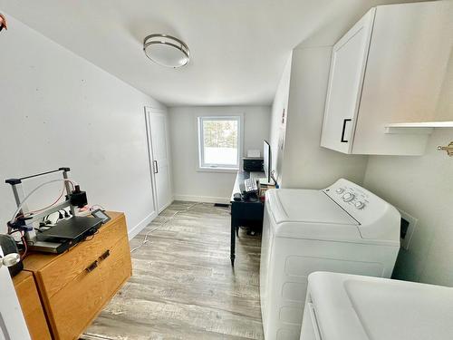 Salle de lavage - 1671 Ch. De Rockway Valley, Amherst, QC - Indoor Photo Showing Laundry Room