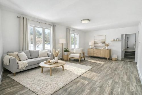 Salon - 1671 Ch. De Rockway Valley, Amherst, QC - Indoor Photo Showing Living Room