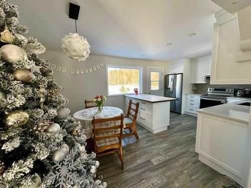 Cuisine - 1671 Ch. De Rockway Valley, Amherst, QC - Indoor Photo Showing Other Room