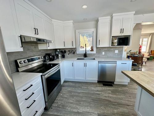 Cuisine - 1671 Ch. De Rockway Valley, Amherst, QC - Indoor Photo Showing Kitchen