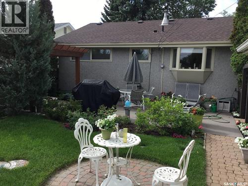 1514 8Th Avenue N, Regina, SK - Outdoor