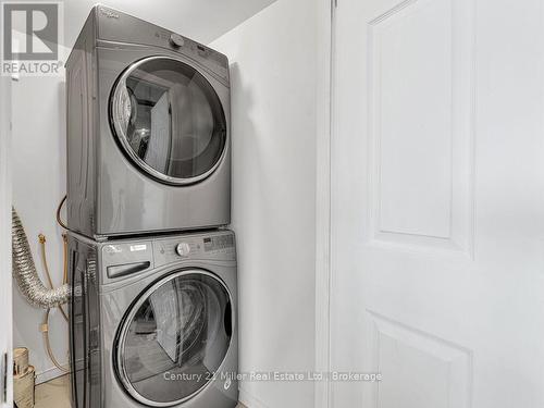 1009 - 5090 Pinedale Avenue, Burlington (Appleby), ON - Indoor Photo Showing Laundry Room