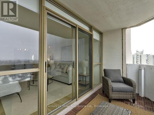 1009 - 5090 Pinedale Avenue, Burlington (Appleby), ON -  With Exterior