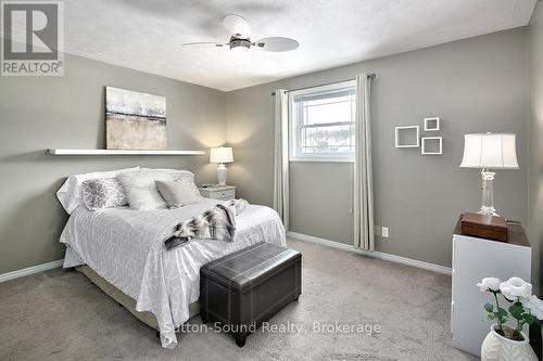 Primary Bedroom - 468 8Th Avenue E, Owen Sound, ON - Indoor Photo Showing Bedroom