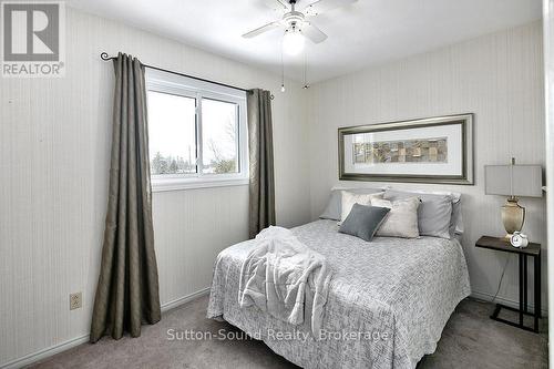 Second Bedroom -Upper Level - 468 8Th Avenue E, Owen Sound, ON - Indoor Photo Showing Bedroom