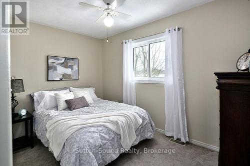 Third Bedroom-Upper Level - 468 8Th Avenue E, Owen Sound, ON - Indoor Photo Showing Bedroom