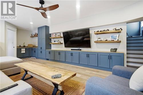 983 Buckingham Drive, Sudbury, ON - Indoor Photo Showing Living Room