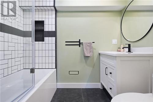 983 Buckingham Drive, Sudbury, ON - Indoor Photo Showing Bathroom