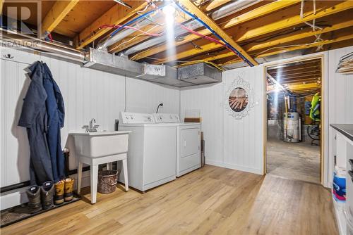 983 Buckingham Drive, Sudbury, ON - Indoor Photo Showing Laundry Room