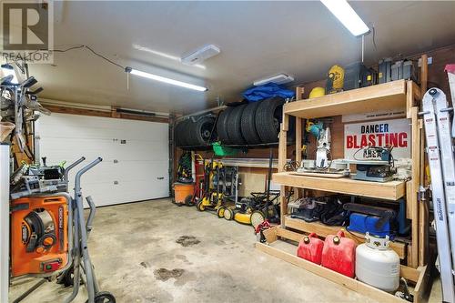 983 Buckingham Drive, Sudbury, ON - Indoor Photo Showing Garage