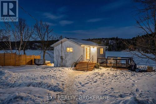 38 Rebecca Lane, Westport, ON - Outdoor