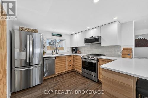 38 Rebecca Lane, Westport, ON - Indoor Photo Showing Kitchen With Upgraded Kitchen