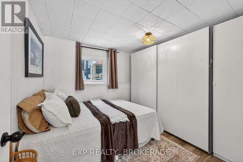 38 Rebecca Lane, Westport, ON - Indoor Photo Showing Bedroom