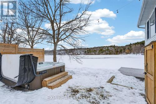 38 Rebecca Lane, Westport, ON - Outdoor