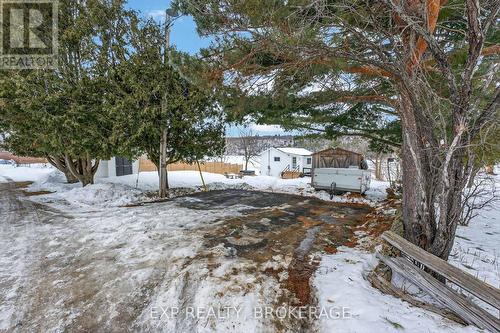 38 Rebecca Lane, Westport, ON - Outdoor