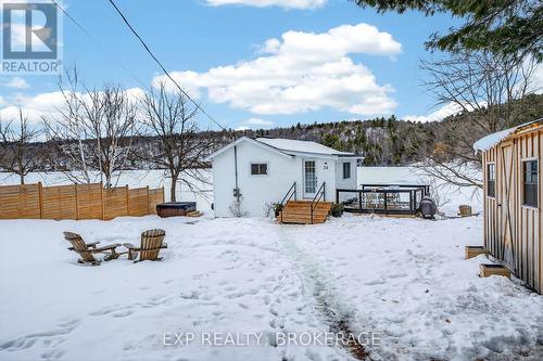 38 Rebecca Lane, Westport, ON - Outdoor