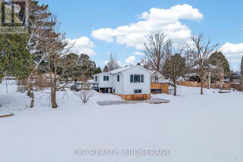 38 Rebecca Lane, Westport, ON - Outdoor