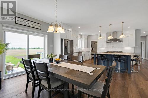 Designed for family gathering and entertaining - 800 Waba Road, Mississippi Mills, ON - Indoor Photo Showing Other Room