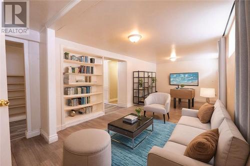 302 Cedar Street, Sudbury, ON - Indoor Photo Showing Living Room