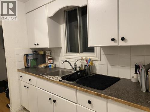 6351 Highland Crescent, 100 Mile House, BC - Indoor Photo Showing Kitchen With Double Sink
