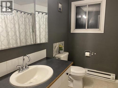 6351 Highland Crescent, 100 Mile House, BC - Indoor Photo Showing Bathroom