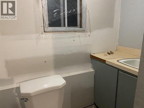 6351 Highland Crescent, 100 Mile House, BC - Indoor