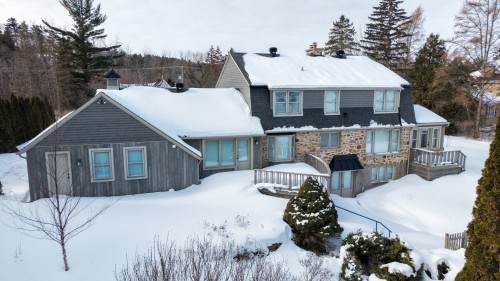 Back of Structure - 692 Rue Main, Hudson, QC - Outdoor